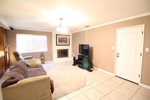 1044 Placer Ave, Manteca, CA 95336 photo 5