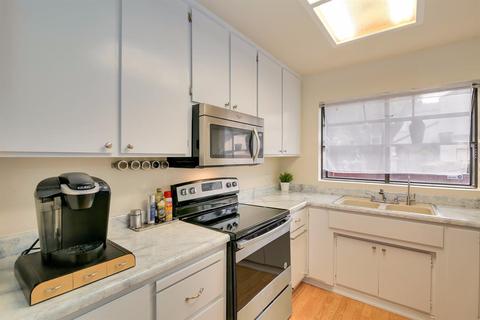 3135 Newport Ter, Davis, CA 95618 photo 7