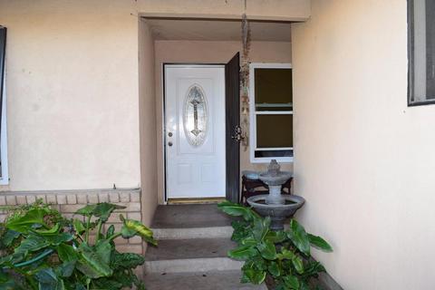 1932 Bavil Dr, Ceres, CA 95307 photo 2