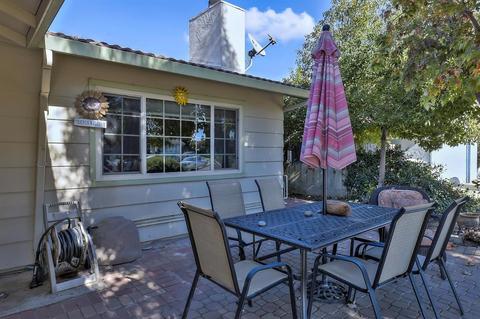 1047 Derby Ct, Manteca, CA 95336 photo 3