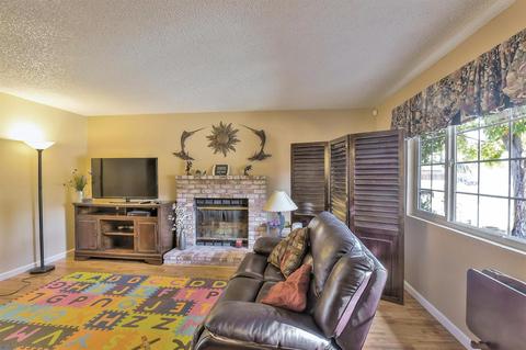 1047 Derby Ct, Manteca, CA 95336 photo 4