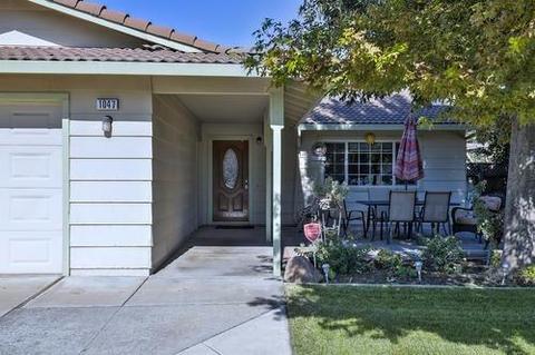 1047 Derby Ct, Manteca, CA 95336 photo 2