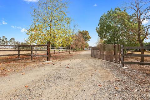 17366 Bowser Rd, Lodi, CA 95240 photo 2