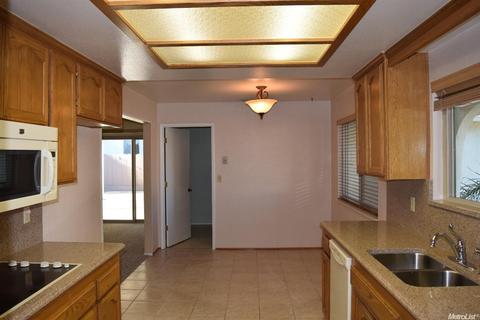 604 Madsen, Ripon, CA 95366 photo 2