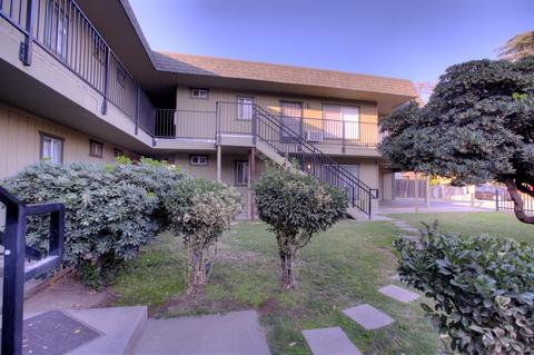 933 Kenwood Ave, Turlock, CA 95380 photo 2