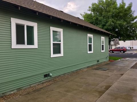 110 College Ave, Modesto, CA 95350 photo 2