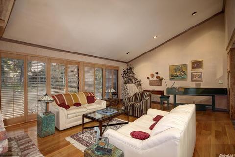 32 Covered Bridge Rd, Carmichael, CA 95608 photo 4