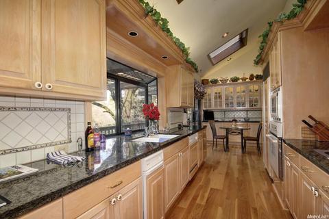 32 Covered Bridge Rd, Carmichael, CA 95608 photo 5