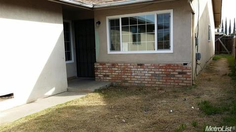 918 Herndon Rd, Modesto, CA 95351 photo 2