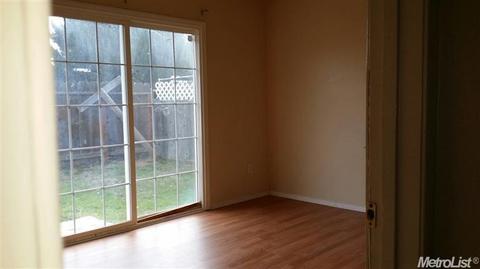 918 Herndon Rd, Modesto, CA 95351 photo 4