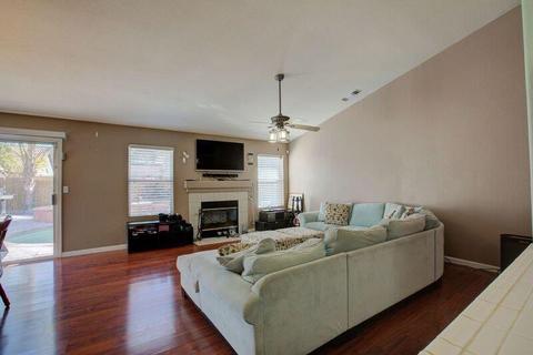 72 Via Borrelli, Gustine, CA 95322 photo 4