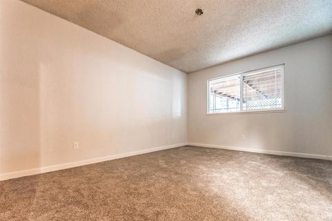 633 Periwinkle Dr, Patterson, CA 95363 photo 11