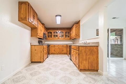 633 Periwinkle Dr, Patterson, CA 95363 photo 6
