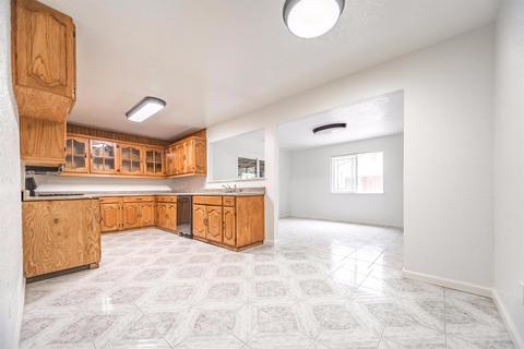 633 Periwinkle Dr, Patterson, CA 95363 photo 5