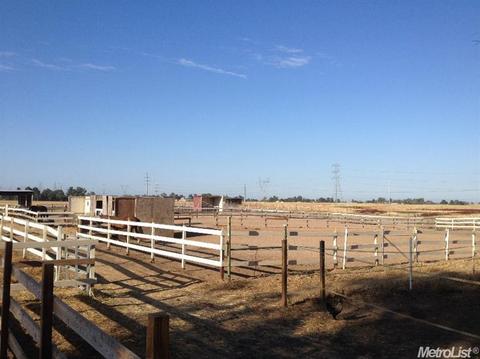 8530 Locust Rd, Elverta, CA 95626 photo 6