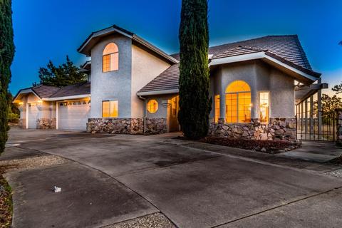 15920 N Curry Ave, Lodi, CA 95240 photo 2