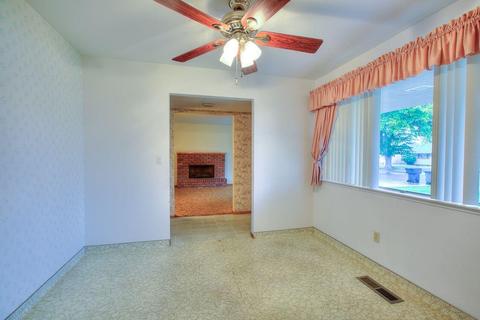 1061 Laurel Ave, Gustine, CA 95322 photo 10