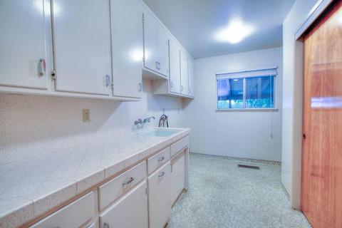 1061 Laurel Ave, Gustine, CA 95322 photo 15