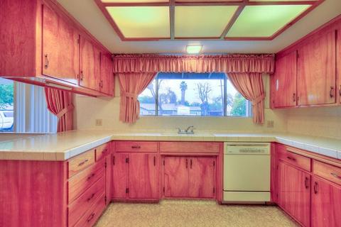 1061 Laurel Ave, Gustine, CA 95322 photo 5