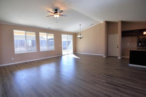 858 Morales Ct, Ceres, CA 95307 photo 4