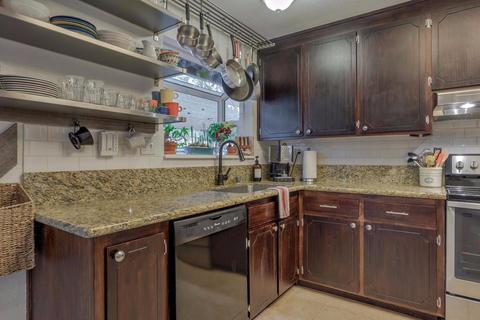 2750 Belmont Dr, Davis, CA 95618 photo 13