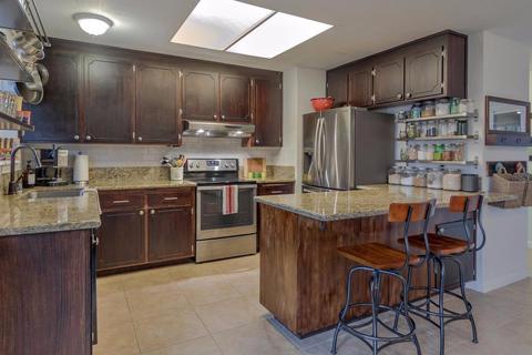 2750 Belmont Dr, Davis, CA 95618 photo 10