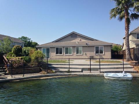 1424 Oasis Ln, Patterson, CA 95363 photo 1