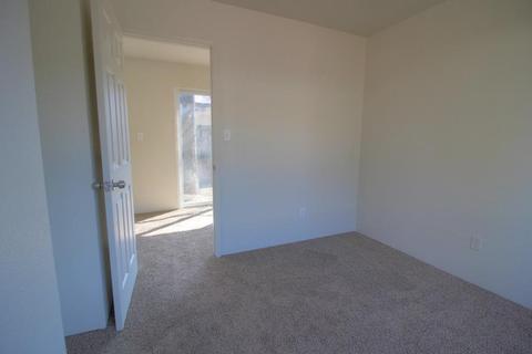 530 Brighton Ave, Modesto, CA 95355 photo 32