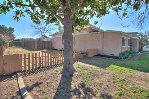 530 Brighton Ave, Modesto, CA 95355 photo 2