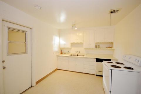 216 E Rumble Rd, Modesto, CA 95350 photo 2