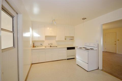 216 E Rumble Rd, Modesto, CA 95350 photo 3