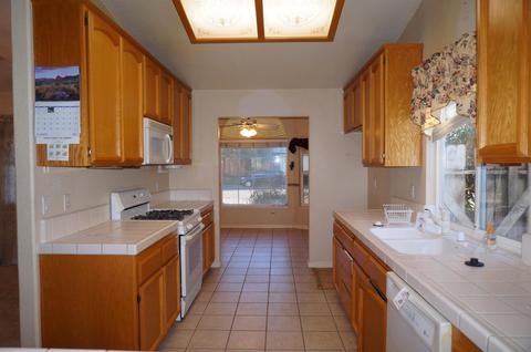 560 E 10th St, Lincoln, CA 95648 photo 8