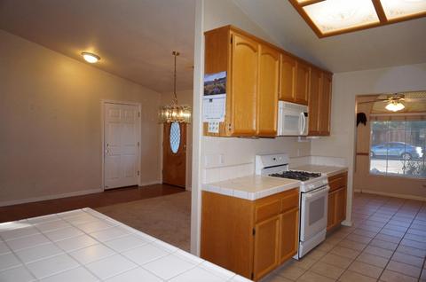 560 E 10th St, Lincoln, CA 95648 photo 9