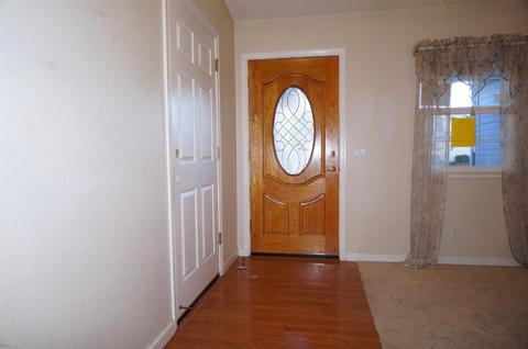 560 E 10th St, Lincoln, CA 95648 photo 4