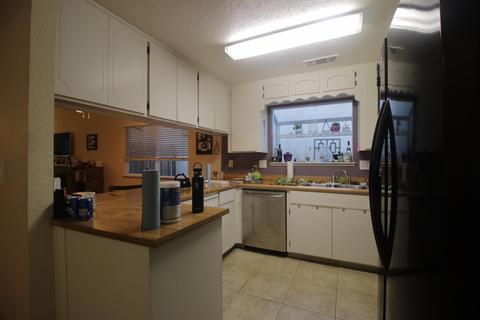 912 W Union Ave, Modesto, CA 95356 photo 5