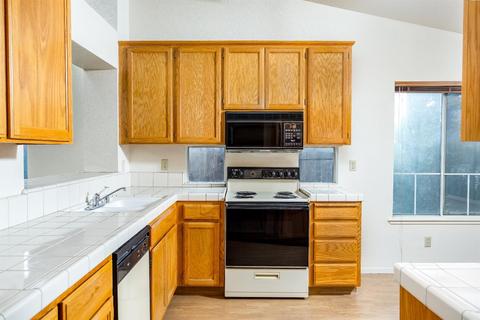 6325 Silverock Rd, Riverbank, CA 95367 photo 8