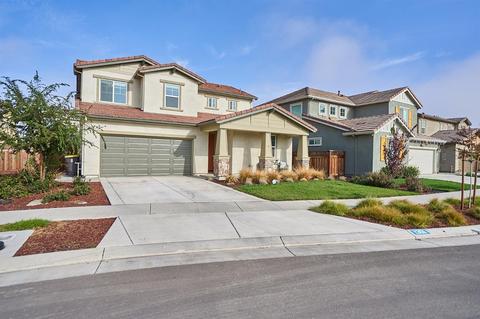 1301 Darrow Dr, Lathrop, CA 95330 photo 4