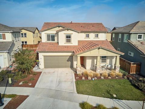 1301 Darrow Dr, Lathrop, CA 95330 photo 1
