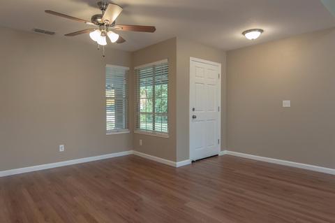 647 Waxwing Ln, Newman, CA 95360 photo 4