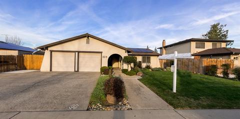 824 Placer Ave, Manteca, CA 95336 photo 1