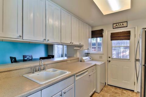 4039 Oak Villa Cir, Carmichael, CA 95608 photo 13