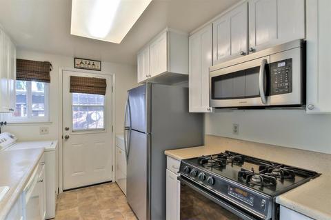 4039 Oak Villa Cir, Carmichael, CA 95608 photo 11