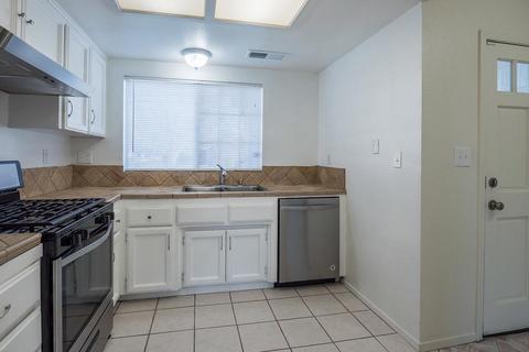 2401 Echo Park Ct, Modesto, CA 95358 photo 8