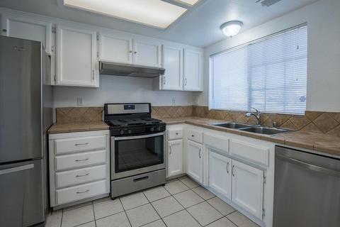 2401 Echo Park Ct, Modesto, CA 95358 photo 5