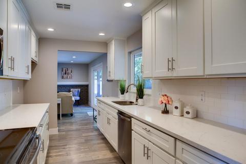 4526 Northampton Dr, Carmichael, CA 95608 photo 4