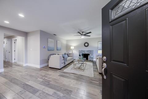 4526 Northampton Dr, Carmichael, CA 95608 photo 3