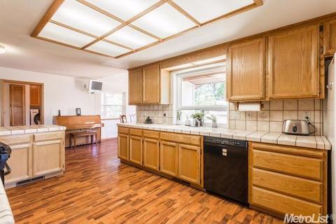 1020 Trails End Dr, Placerville, CA 95667 photo 11