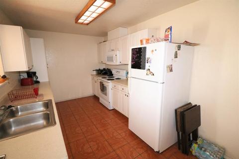 658 Periwinkle Dr, Patterson, CA 95363 photo 8