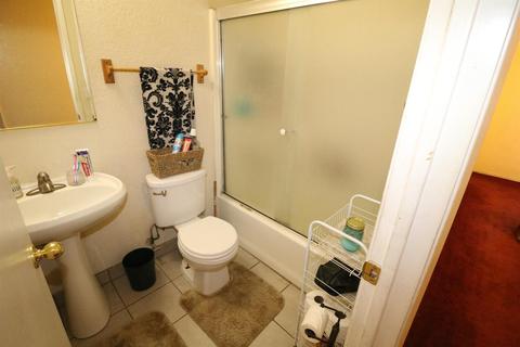 658 Periwinkle Dr, Patterson, CA 95363 photo 15