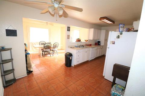 658 Periwinkle Dr, Patterson, CA 95363 photo 6
